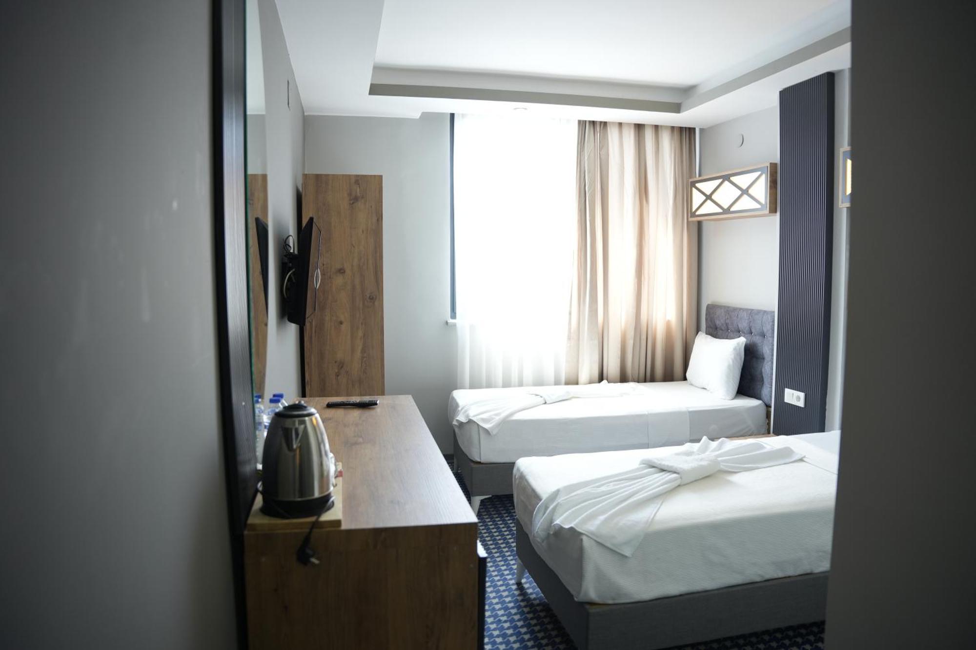 Eniza Hotel Μερσίνη Εξωτερικό φωτογραφία