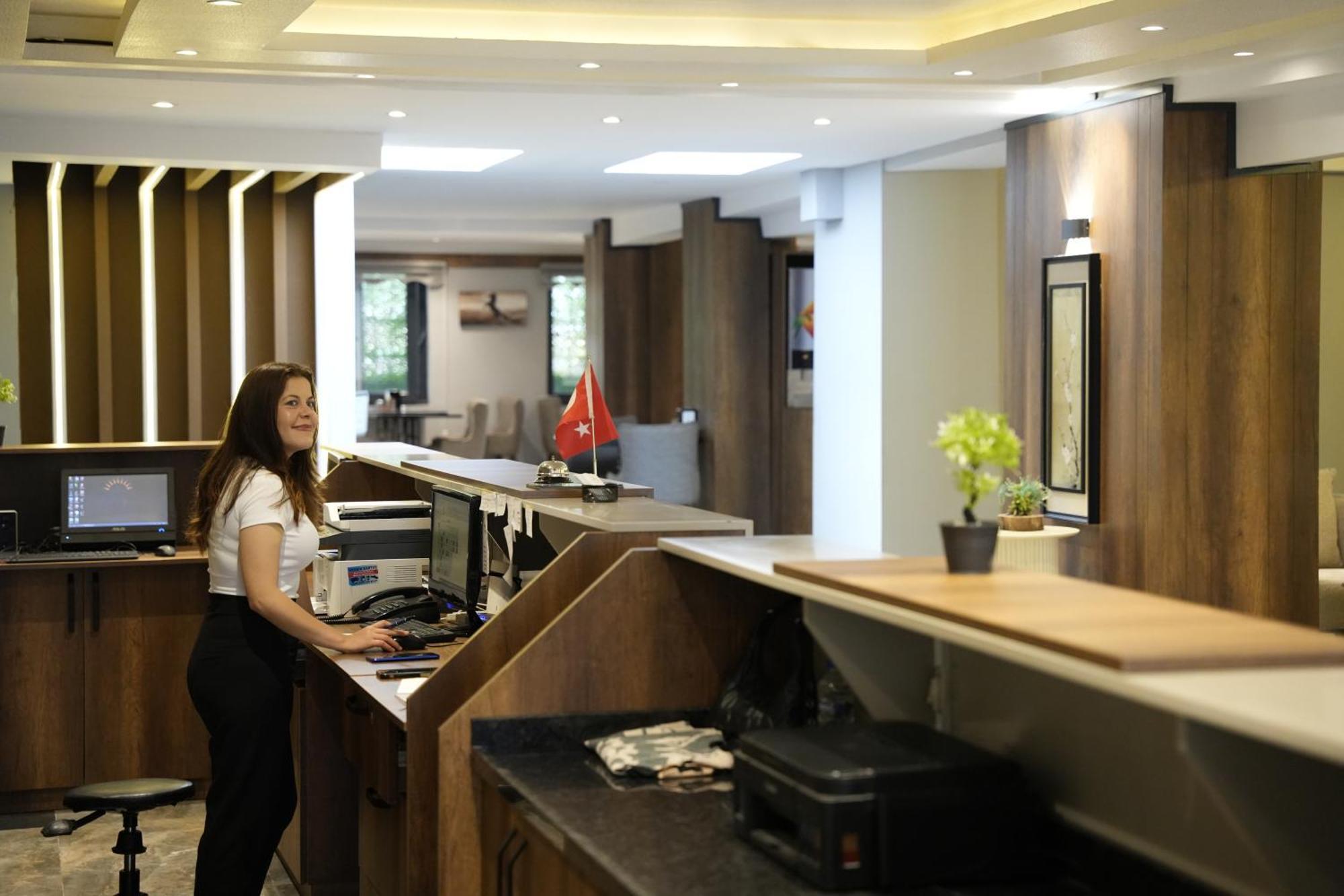 Eniza Hotel Μερσίνη Εξωτερικό φωτογραφία