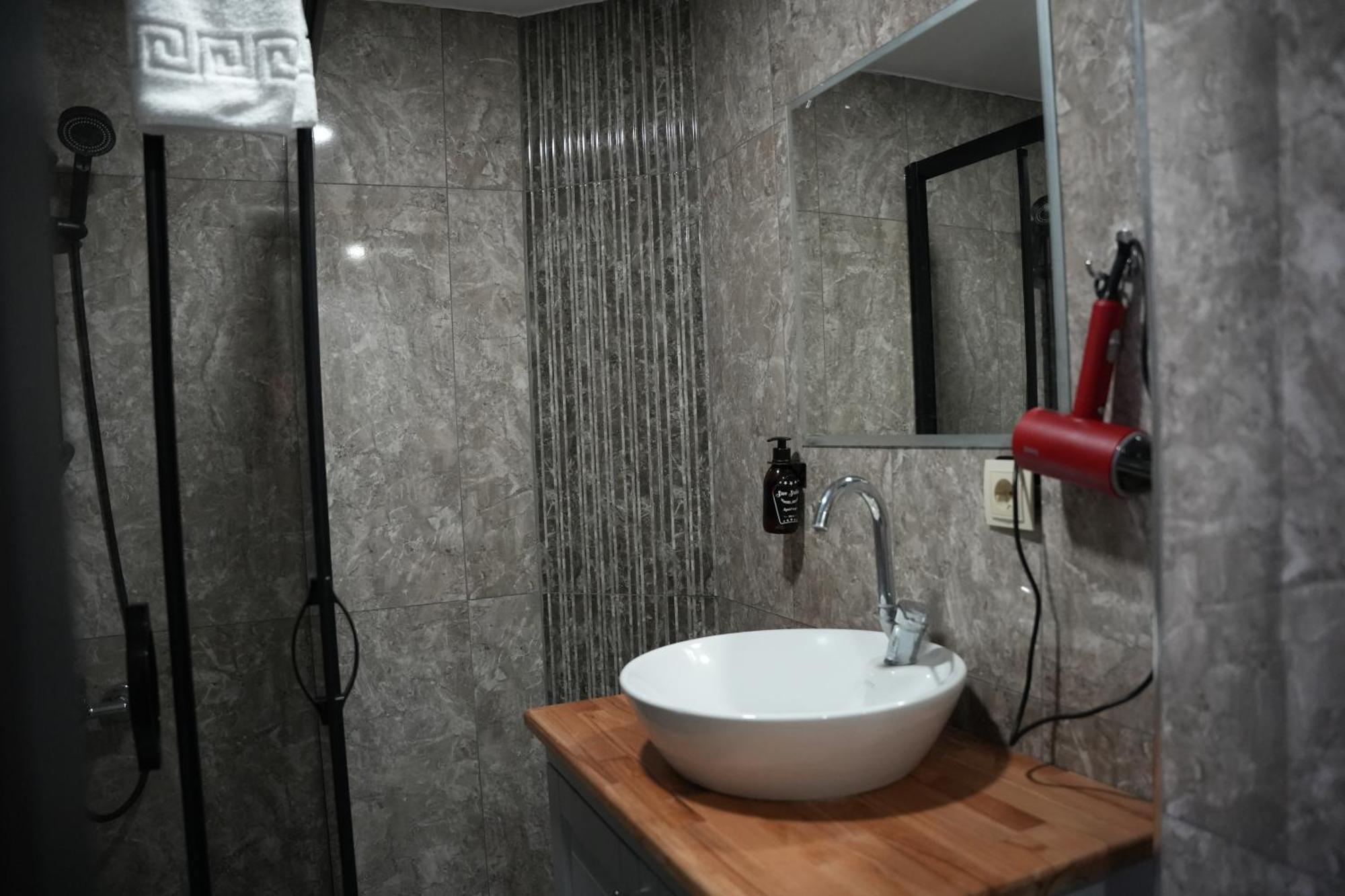 Eniza Hotel Μερσίνη Εξωτερικό φωτογραφία